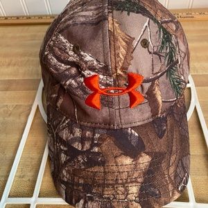 Preowned “Under Armour” Camo Style Hat/Cap.  Adjustable. Check Pictures